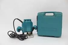 Makita 3620 Plunge Router with Case