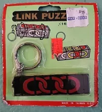 Vintage “Link Puzzle” Missing Link Rubik’s Cube Style Puzzle Keychain