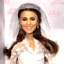 Princess Catherine Kate Middleton Wedding Bride Doll - New in Box - Rare ð