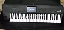 Korg KROME-61 Synthesizer Keyboard Workstation Black keyboard