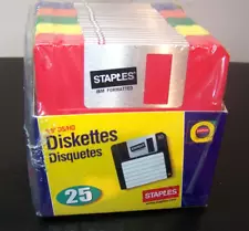 Staples 3.5" Floppy Disks Diskettes 25 Pack Multi-Colored - NEW