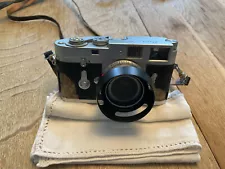 Leica M2 35mm Film Camera with Leitz Wetzlar 1:2.87 50 mm Lens (NOT TESTED)