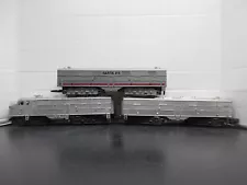 LOUIS MARX / MARX TRAINS O DIESEL LOCOMOTIVE w/B-UNIT & PASSENGER CAR lot of 3