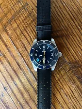 Raven Trekker 39 automatic, blue dial + yellow seconds, excellent condition