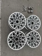 Trans Am Snow Flake Wheels. Pontiac Aluminum 15x7 Rims. 1977-1981