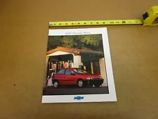 1998 Chevrolet Geo Metro sales brochure 22 pg ORIGINAL literature