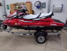 2017 Yamaha VX Cruiser Wave Runner with Trailer