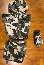 Kuiu Yukon Rain Gear With Rain Gloves (size L)