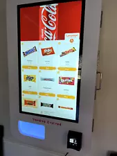 Wall mounted Vending Machine with touchscreen - new