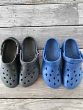 Lot of 2 Pair Airwalk Unisex Crocs Men's 7 Women's 9 Black & Blue Cleaned Used