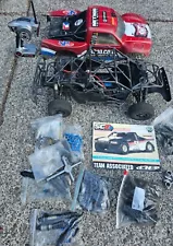 Team Associated SC8e RC Short Course Truck - 1