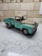 Vintage Tru Scale International Havester IH Two Tone Aqua/White Pickup Truck