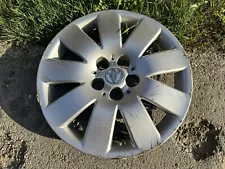 2003 2004 Toyota Corolla Wheel Cover Hubcap 15” Silver Used OEM 42621-AB060