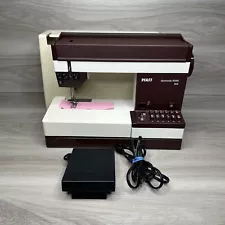 Pfaff Tiptronic 1069 Sewing Machine, With Case, Pedal and Cord Works