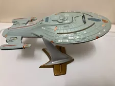 Playmates Star Trek USS Voyager