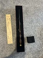 New ListingOllivanders Ivy 11 Wand with Map Wizarding World of Harry Potter Florida