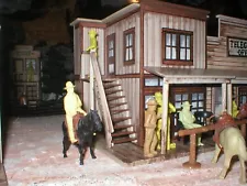 WESTERN PLAYSET GUNSMOKE DOC ADAMS BUILDING SAME SCALE AS MARX