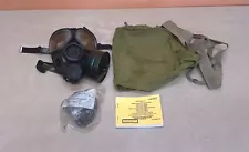 US Military Issue M40 M40A1 Series Field Protective Gas Mask Setup Size Small