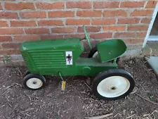 Eska Little 88 Oliver Pedal Tractor