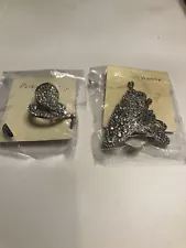 2 Fashion Brooches