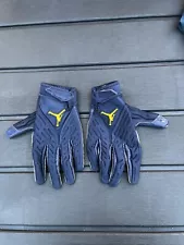 GAME WORN NIKE JORDAN SUPERBAD 6.0 NCAA MICHIGAN WOLVERINES FOOTBALL GLOVES, XL