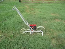 Earthway 1001-B Precision Garden Seeder No Plates