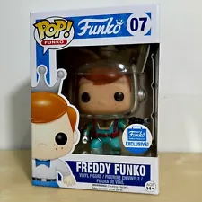 Funko Pop Freddy Funko Astronaut w/Ray Gun Funko-Shop.com Exclusive 07