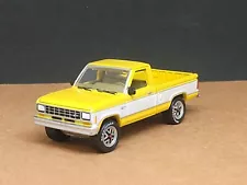 1983 83 FORD RANGER XL PICKUP TRUCK RARE 1:64 SCALE DIORAMA DIECAST MODEL CAR YL