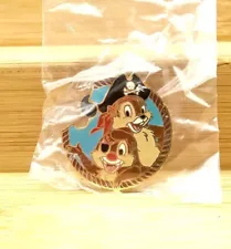 Disney - Chip and Dale - Mystery Pin Machine - Pirates of the Caribbean Pin 6