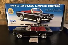 Franklin Mint 1964 1/2 Ford Mustang Convertible Black Limited Edition /2000