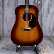 Martin D-18, Ambertone