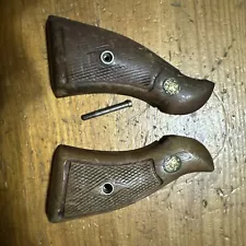 S&W K Frame Square Butt Factory Wood Grips & Screw Model 10, 12