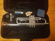 New ListingBach TR300S Silver Trumpet For Sale! Serviced, Nice, Lightweight TKL Case!