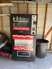 vending machines for sale black good condition