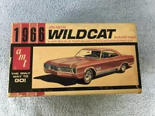 ORIGINAL AMT 1966 Buick Wildcat Hardtop Customizing Kit 6526-150