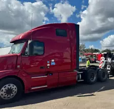 2016 Volvo VNL670 Sleeper Tractor