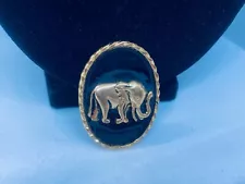 VTG. BLACK CABOCHON & SHINY GOLD TONE AFRICAN GOOD LUCK ELEPHANT BROOCH 407