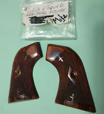 ALTAMONT COMPANY RUGER VAQUERO NEW MODEL CHECKERED NVB HANDGUN GRIPS MIKE WOOD