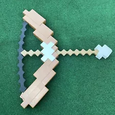 Rare 2015 Mattel Official Minecraft Bow and Arrow 17 Inch Toy Works Plastic Foam