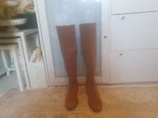 House Of Bruar Tall Suede Boots With Tassels Size 5 Tan. Currently For Sale .