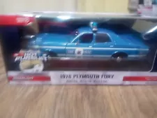 1978 PLYMOUTH FURY BLUE "MAINE STATE POLICE" 1/24 DIECAST MODEL GREENLIGHT 85562