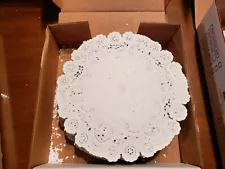 500 - 8" Vintage WHITE FRENCH LACE Paper Doilies by Royal Lace | FREE SHIP!!!!!!