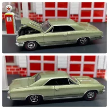 1967 67 Chevy Chevelle SS 396 V8 Green Opening Hood 1/64 Limited Edition