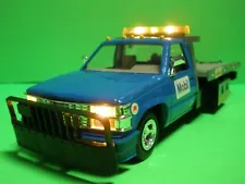 CHEVY Rollback Wrecker GMC Flatbed Tow Truck 1:24 PORSCHE 928 LIGHTS TESTED GOOD