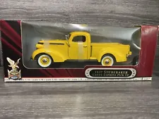 1937 Studebaker Coupe Express Pick Up Truck Yat Ming Road Signature 1:18