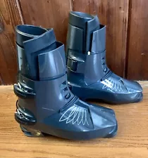 Vintage Hanson Stiletto Ski Boots 1 1/2. Classic rear entry alpine ski boots