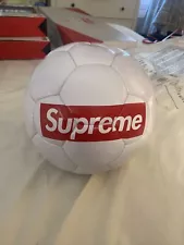 SUPREME NEW YORK UMBRO WHITE SOCCER BALL NEW SS22