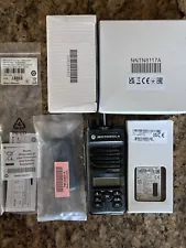 NEW Motorola MOTOTRBO XPR3500e UHF 403-512mhz AAH02RDH9VA1AN Digital Radio