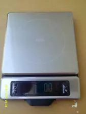 OXO 11lb/5kg scale super clean