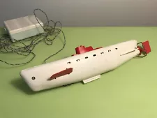 VINTAGE SOVIET USSR SSSR PLASTIC SUBMARINE U-BOAT BATTERY OP. REMOTE CONTROL